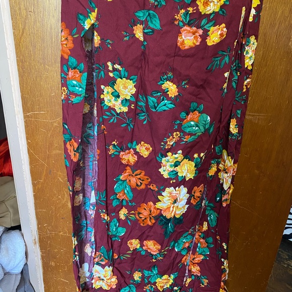 never worn floral dress from fashion nova - Picture 2 of 6